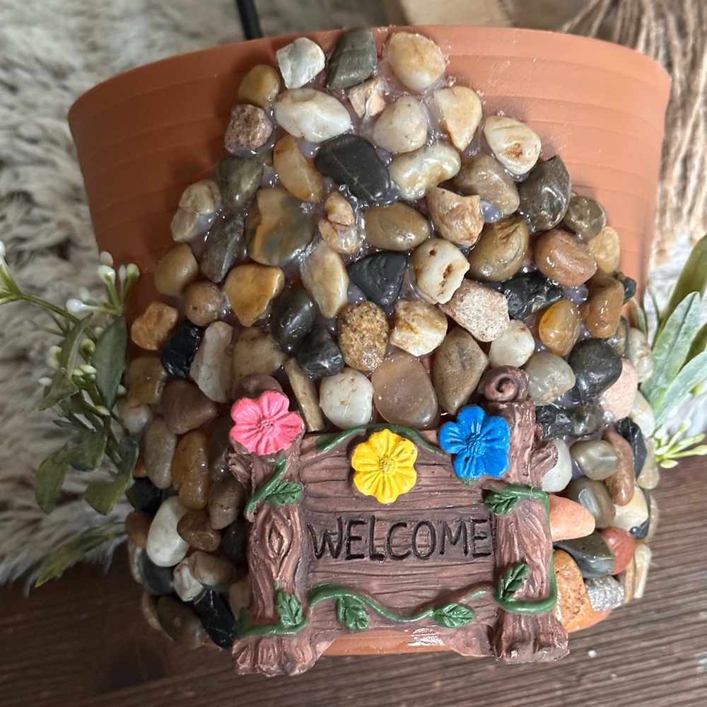 Hand crafted rustic farmhouse Stone fairy garden Flower Pot with Welcome Sign - Picture 12 of 14